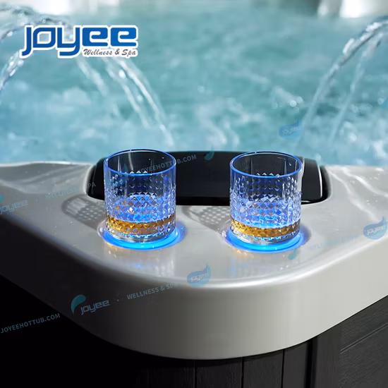Joyee 高級 5 人用裏庭アクリルフリースタンドホットタブ寒い冬用屋外スパ浴槽